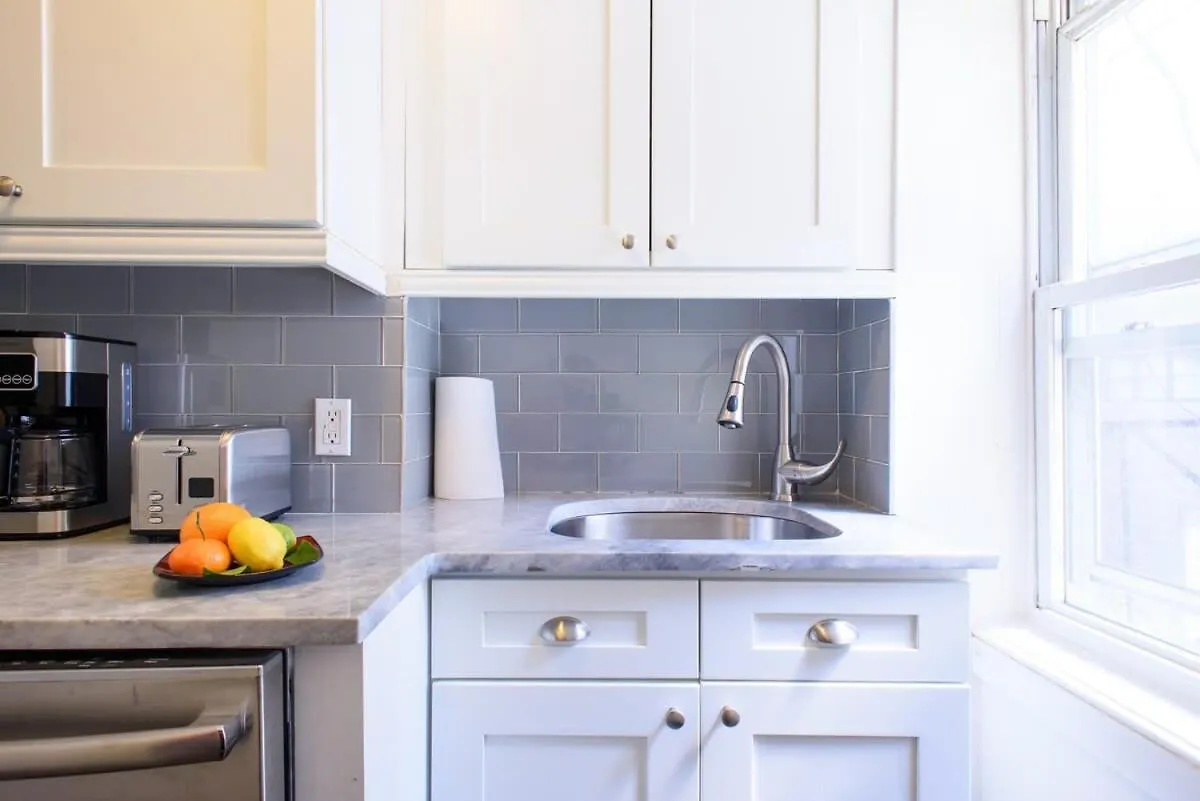 39-3 Newly Renovated 3 Br Apartment New York United States