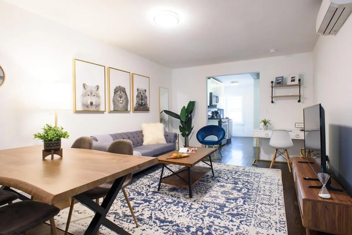 39-3 Newly Renovated 3 Br Apartment New York United States