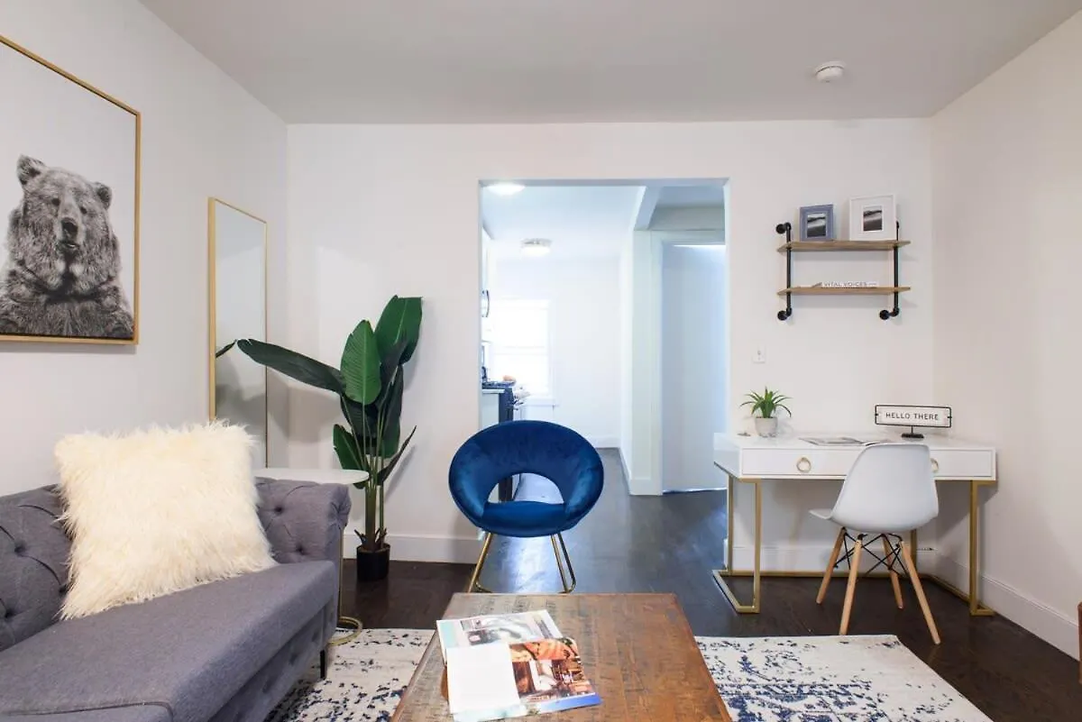 39-3 Newly Renovated 3 Br Apartment New York